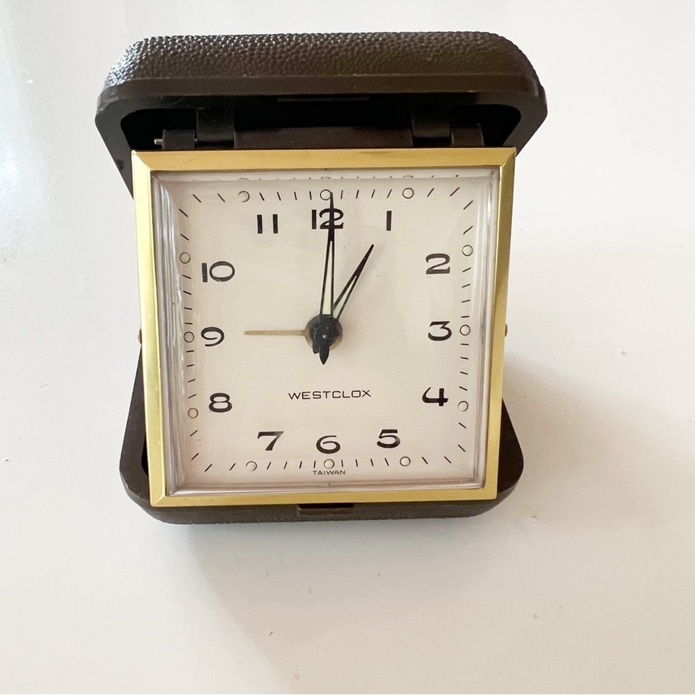 Westclox Vintage Wind Up Travel Clock